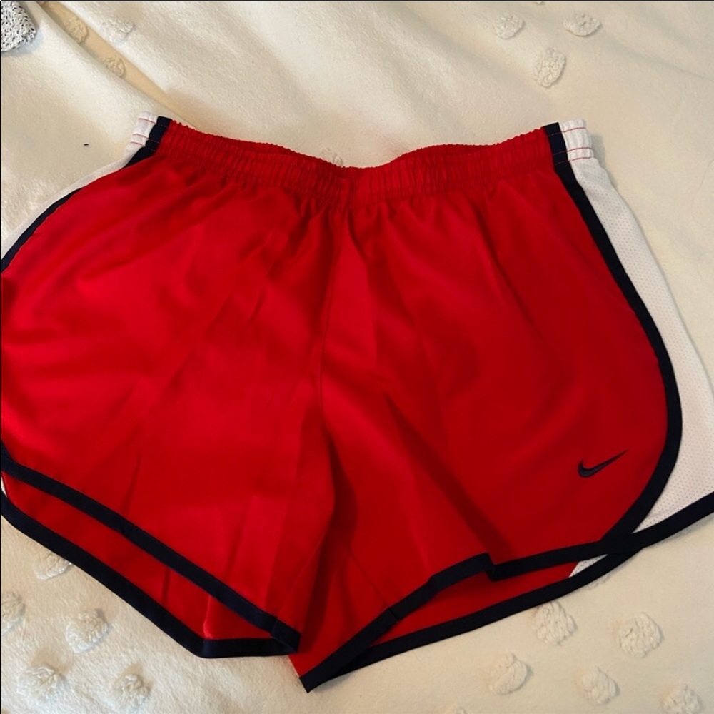 red nike dry fit shorts size large
